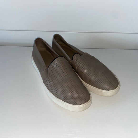 Vince Gray Tan Sneakers Slip-On Comfort - Picture 2 of 10